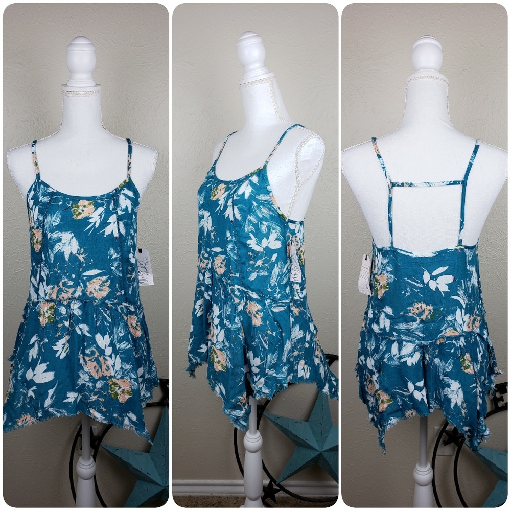 Melrose and Market Floral Top NWT